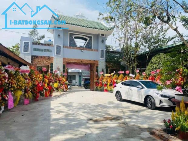 Nhà vườn nghỉ dưỡng p4 tp Tân An tổng dt 5840m2 giá 75 tỷ