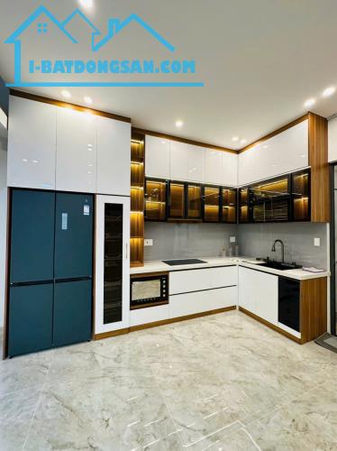 🔥 Nhà HXH khu sang hẻm 73 Ni Sư Huỳnh Liên – 3.8 x 14m, 3 tầng, chỉ 8.3 tỷ LT - 3