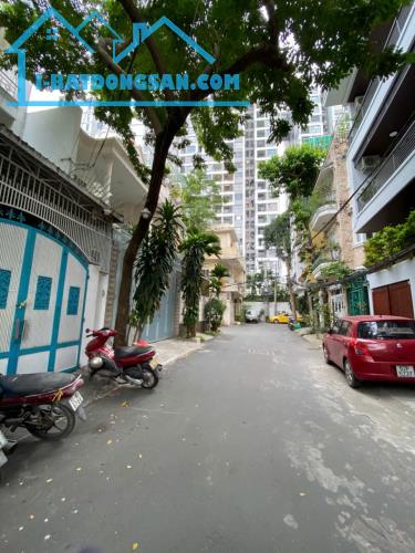 Đón đầu nha ga T3! Cách cổng T3 chỉ 100m bán mặt tiền ngay Nhất Chi Mai 102m2 4 tầng giá 1
