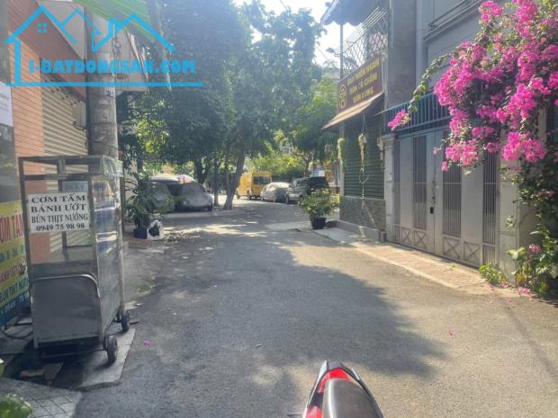 HIẾM: GÓC 2 MT HẺM Ô TÔ VƯỜN LÀI - PHÚ THỌ HOÀ CỰC ĐẸP - 1 ĐỜI CHỦ XƯA NAY - TIỆN XÂY MỚI