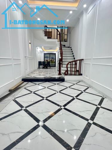 Ngọc Hồi gần BX Nước Ngầm bán nhà 4 tầng 36m2 Ô tô thông CHỈ 5.3 tỷ