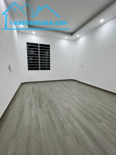 Ngọc Hồi gần BX Nước Ngầm bán nhà 4 tầng 36m2 Ô tô thông CHỈ 5.3 tỷ - 2