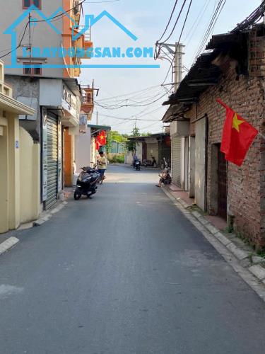 Gấp - bán nhà 57m2 Lệ Chi - trục chính kd/trường đại học May Hà Nội - chỉ 3.X tỷ
