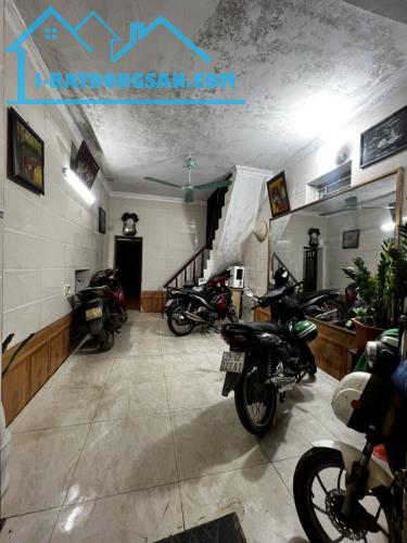 Khương trung - thanh xuân nhà đẹp lô góc gần đầm hồng
