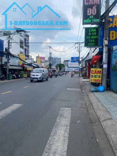 Bán nhà Mặt tiền Lê Quang Định - giao Phạm Văn Đồng, 8.5x43m, 4 Tấm, thuê 70tr, 56.9 tỷ