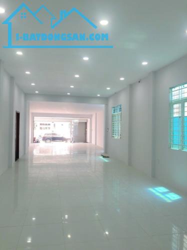 Bán nhà Mặt tiền Lê Quang Định - giao Phạm Văn Đồng, 8.5x43m, 4 Tấm, thuê 70tr, 56.9 tỷ - 3