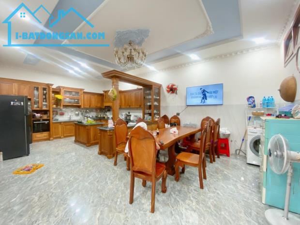 NHÀ ĐẸP, HẺM THÔNG RỘNG, NỘI THẤT XỊN XÒ, GẦN NÚT GIAO GÒ DƯA, 12X18, CHỈ 35 TỶ. - 1