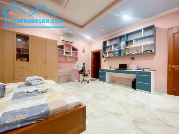 NHÀ ĐẸP, HẺM THÔNG RỘNG, NỘI THẤT XỊN XÒ, GẦN NÚT GIAO GÒ DƯA, 12X18, CHỈ 35 TỶ. - 2