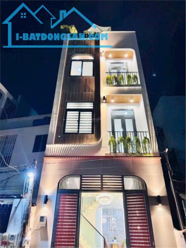 Bán nhà đường Sư Vạn Hạnh, Q.10, 80m², 3 tầng, 4PN, 9,x tỷ