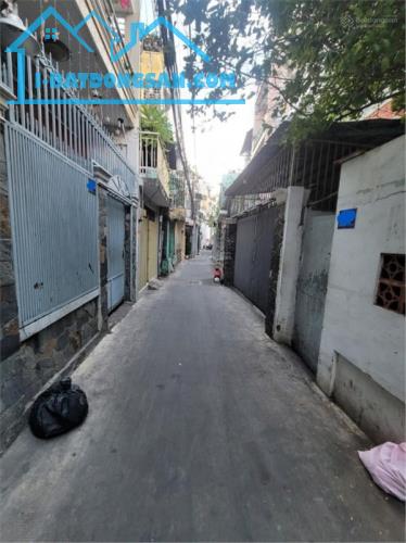 Bán nhà 72m², đường Cách Mạng Tháng Tám, Q.10, 2 tầng, 7,x tỷ