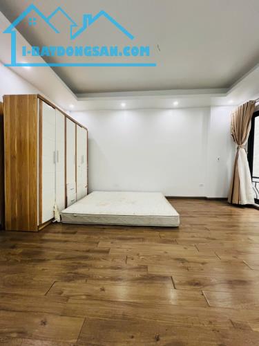 Tôi bán nhà đẹp Lạc Long Quân: 35m x 5 tầng, chỉ việc xách vali về ở - 2