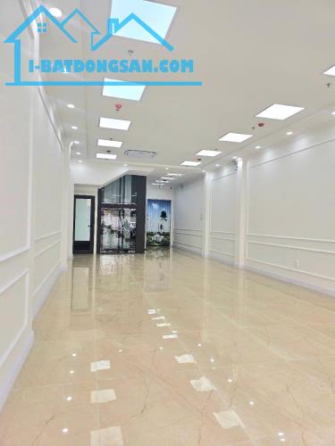Bán tòa văn phòng mặt phố quận Cầu Giấy, giá 45,5 tỷ, 80m2, 6 tầng, vỉa hè rộng - 4