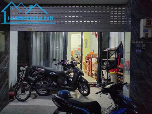 Chính chủ bán căn nhà 4 Tầng gần Bến xe An Sương, Quận 12, diện tích 120m2, sẵn sàng công - 2