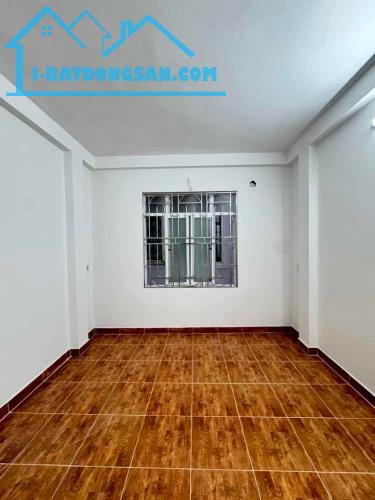 Bán nhà Ngọc Thuỵ Long Biên - 4.99 tỷ - 31m - 4 tầng dân xây - Vài bước ra phố - 3
