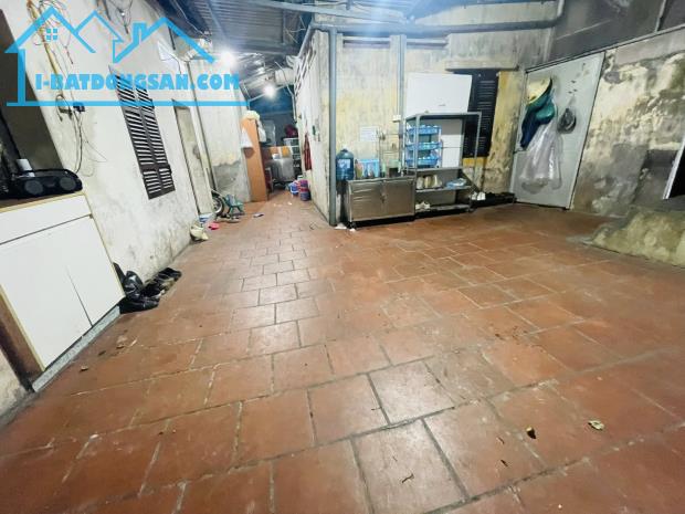 Giá Đầu Tư - Đội Cấn, Ba Đình - Dt 185m2 x 2 Tầng, MT 10m, Giá 33 tỷ LH: 0977658369