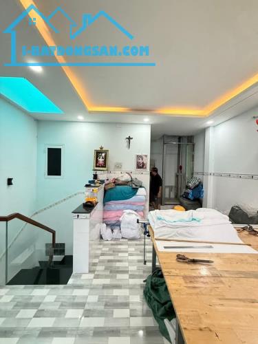 Nhà đẹp hẻm XH đ.Nguyễn Tri Phương, p.9, Quận 5. Giá 2,95 tỷ/58m2, SHR - 3