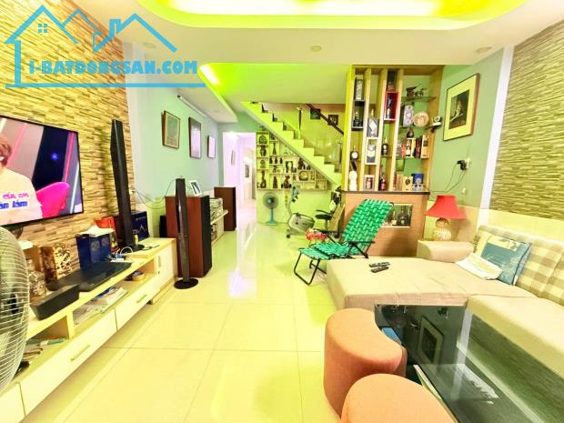 Bán nhà hẻm 3m Điện Biên Phủ, gần Vòng Xoay, tiện đi Quận 1, 5.2/6.2x18m, 2 tấm, 12.3 tỷ - 1
