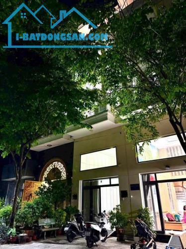 GẤP! Bán Nhà 5 Tầng, Hẻm Nhựa 10m, Thới An 16, Quận12-66m2-Gần Chợ, UBND-Giá Tốt Chỉ 6.6Tỷ