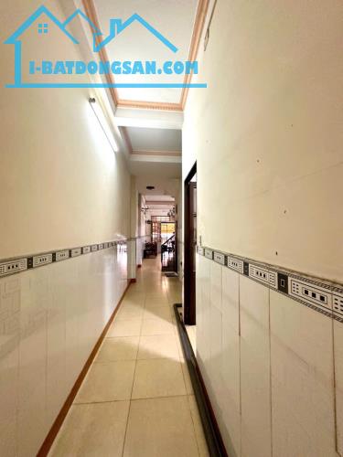 Bán Nhà C4 TTN01,Q12 – 230m² - 3.2 Tỷ - Xe Hơi Ngủ Trong Nhà - 1