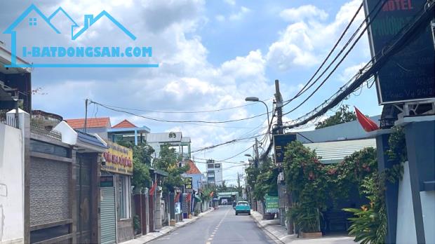 [HIẾM] Mặt Tiền KD Đỉnh, Đường 10m Sát UBND, 71m2 - 3Tầng Đẹp Hiệp Bình Phước - Giá Đầu Tư - 4