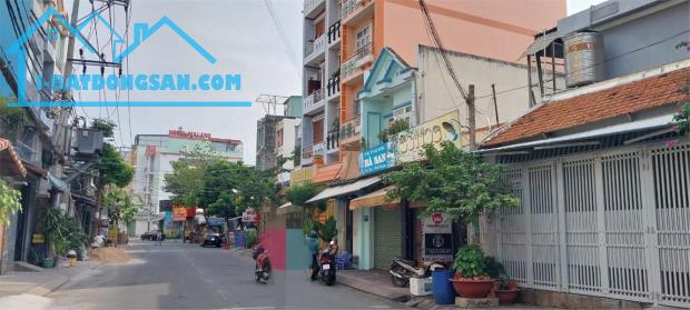 BÁN NHÀ MẶT TIỀN ĐƯỜNG 16M HUỲNH THỊ HAI QUẬN 12 - NHÀ CẤP 4, HƠN 115M2, NGANG GẦN 7M,