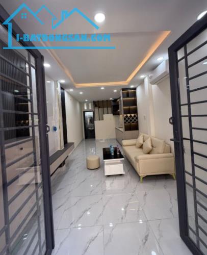 NHÀ SHR NGAY CON ĐƯỜNG 79 VIP NHẤT QUẬN 7 - CHỈ CẦN HƠN 1 TỶ LÀ CÓ HỘ KHẨU KO LO CHẠY