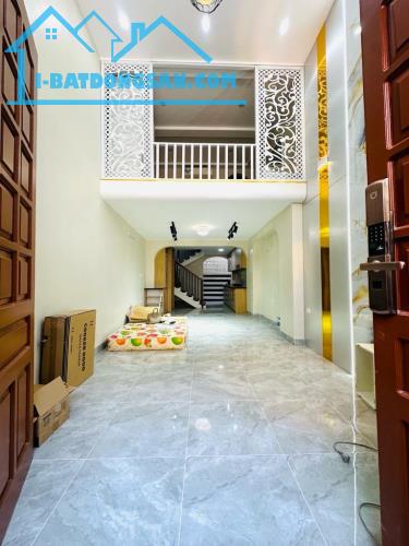 Bán nhà Trương Định - mặt ngõ siêu thoáng , an sinh đỉnh , dt 52M giá 8.9 tỷ SĐ chính chủ