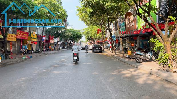 HƠN 8 TỶ, NHÀ NGỌC LÂM 40M, 4T, MT4M, Ô CHỜ THANG MÁY, CÁCH 20M RA SÂN XE 45 CHỖ QUAY ĐẦU. - 2