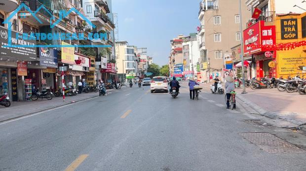 HƠN 8 TỶ, NHÀ NGỌC LÂM 40M, 4T, MT4M, Ô CHỜ THANG MÁY, CÁCH 20M RA SÂN XE 45 CHỖ QUAY ĐẦU. - 3