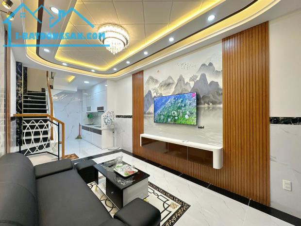 CHỈ 6.5 TỶ - THÍCH QUẢNG ĐỨC PHÚ NHUẬN - 4 TẦNG 30M2 - FULL NỘI THẤT - 2