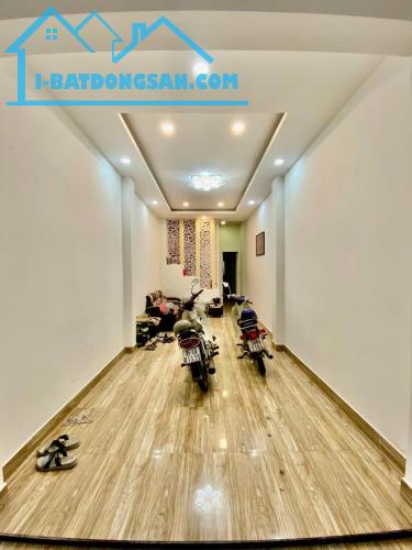BÁN NHÀ MỚI  4.5 TỶ, HXH, 2 TẦNG, SÁT MẶT TIỀN, HOÀN CÔNG ĐỦ, NGAY PHÚ THỌ HÒA,TÂN PHÚ - 2