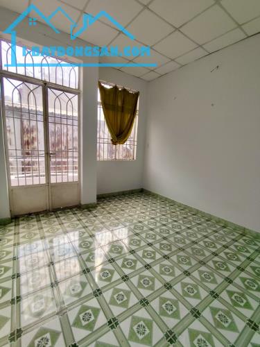 BÁN NHÀ MỚI  4.2 TỶ, HXH, 2 TẦNG, SÁT MẶT TIỀN, HOÀN CÔNG ĐỦ, NGAY TRƯỜNG CHINH,TÂN PHÚ - 3