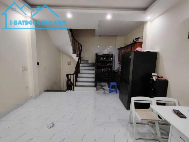 Bán nhà mặt trục chợ Đa Sĩ, kinh doanh cực tốt, DT35m2 5 tầng, ô tô chạy qua nhà giá 7.6tỷ - 4