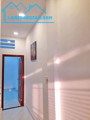 **Bán nhà p2, Tân Bình** hẻm Nguyễn Trọng Tuyển (4,3*10) 3 tầng - 6 tỷ