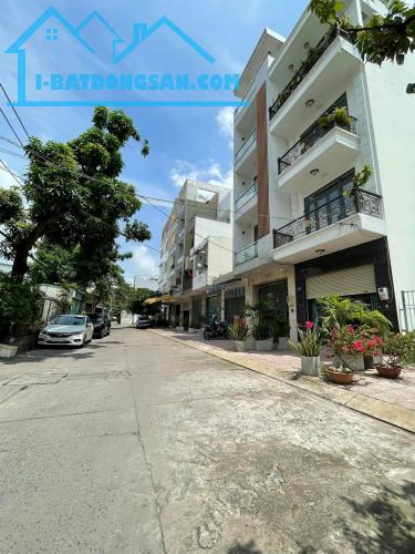 Hai mặt tiền Dương Bá Trạc ngang 6m bề thế xây dựng 7 tầng
