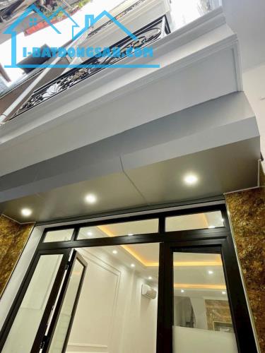 Nhà xây mới phố Pháo Đài Láng - 6 tầng - thang máy - thiết kế hiện đại - 1