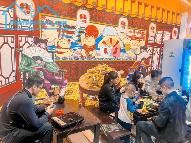 SANG NHƯỢNG QUÁN CHÂN GÀ CHIÊN MẮM .
