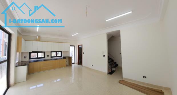 Bán nhà Lệ Mật,Việt Hưng 6 tầng,50m,mt6m oto vào nhà nhỉnh 8 tỷ - 2