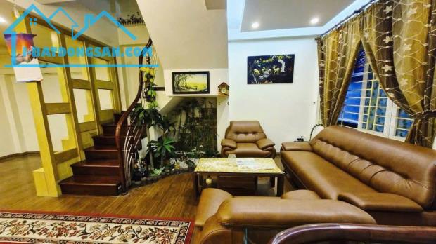 NHÀ ĐẸP GIANG VĂN MINH BA ĐÌNH 15M RA Ô TÔ - SÁT PHỐ - 6 TẦNG GIÁ RẺ ‼️