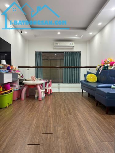 Bán nhà Bồ Đề Long biên 31m 6t 7.5 tỷ ô tô đỗ cổng ngõ rộng - 1