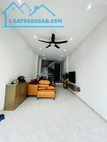 Ô TÔ 7 CHỖ VÀO NHÀ - NGÕ THÔNG - THANG MÁY - FULL NỘI THẤT XỊN - 2