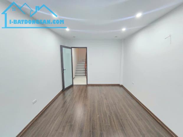 🏠🏠BÍCH HÒA__Ô TÔ VÒNG QUANH__5 TẦNG__MỚI KINGKOOG___4 TỶ - 4