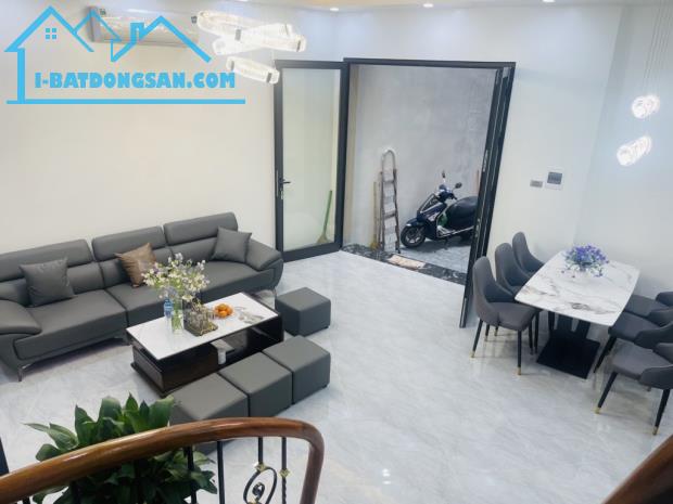 NHÀ HÒA BÌNH - MINH KHAI DT 56M2 - 5 TẦNG - GIÁ CHÀO : 9.8 TỶ