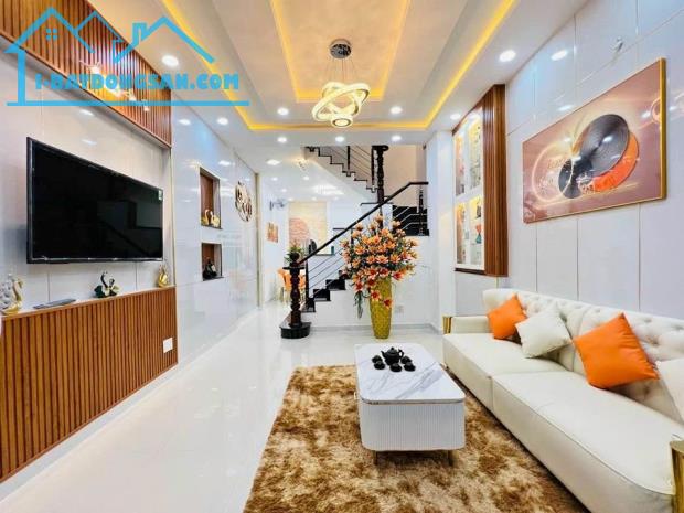 Mặt tiền xe hơi Bùi Minh Trực, ngang 4m5, Nhà đẹp lung linh chỉ 9 tỷ nhỉnh - 1