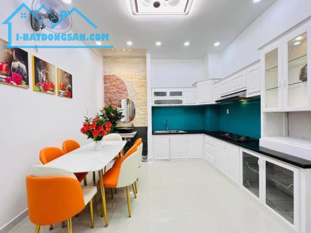 Mặt tiền xe hơi Bùi Minh Trực, ngang 4m5, Nhà đẹp lung linh chỉ 9 tỷ nhỉnh - 3