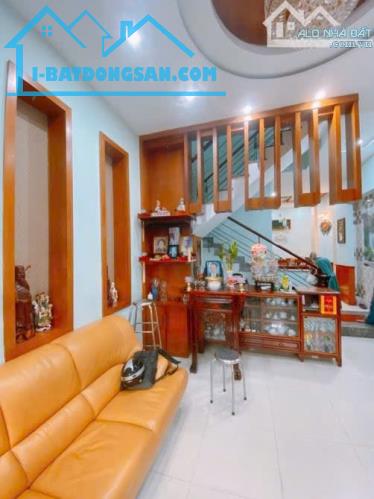 BÁN NHÀ ÂU DƯơNG LÂN QUẬN 8, ÔTÔ ĐỔ CỬA, 4 TẦNG, 4 PHÒNG, 70m2, CHỈ 8 TỶ 8 - 3
