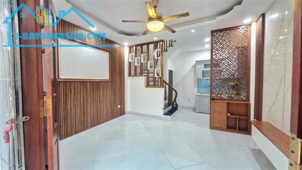NHÀ ĐẸP THÁI HÀ – 52M² – NGÕ THÔNG, THOÁNG – CÁCH PHỐ CHỈ 100M – GIÁ 11 TỶ - 1