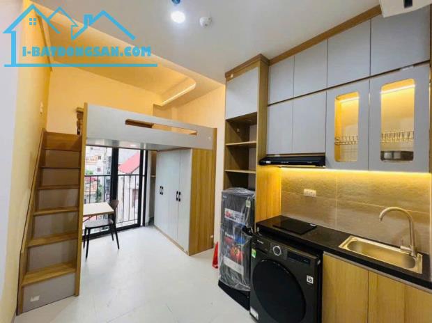 Cần bán gấp tòa nhà dòng tiền doanh thu cao Phạm Văn Đổng 58m2, 6T, mt rộng, thang máy, 15