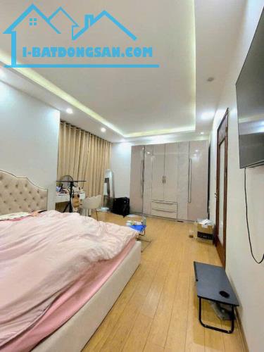 (BÁN NHÀ KHU VỰC NGUYỄN VĂN CỪ - LONG BIÊN - NHÀ THOÁNG SÁNG - CÁCH Ô TÔ ĐỖ 10M,NHÀ DÂN - 3