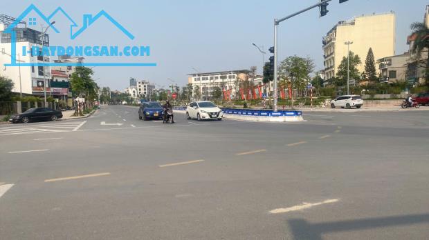 HOA HẬU NGUYỄN VĂN CỪ NỐI NGỌC LÂM - HỒNG TIẾN 48M, 7T, MT6M, VỈA HÈ RỘNG, KD, DÒNG TIỀN. - 2